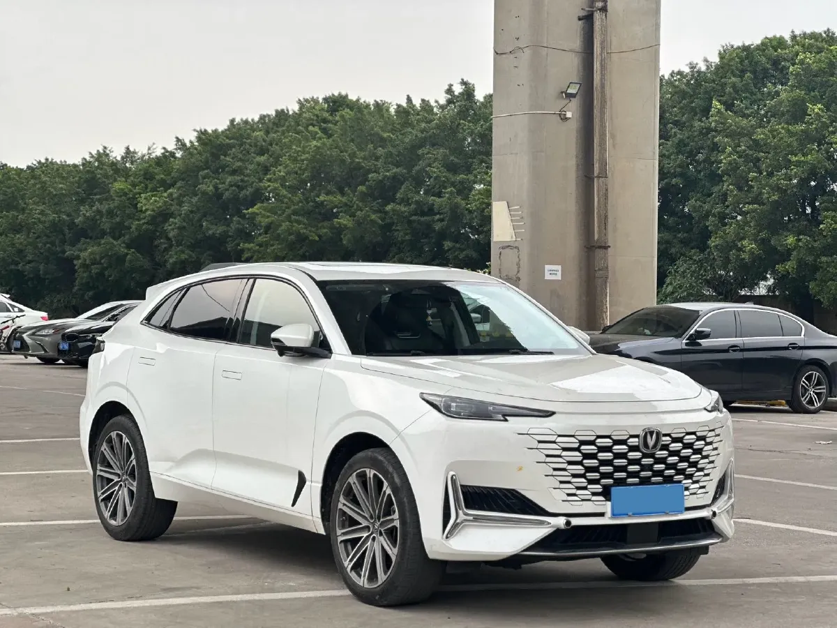 2021 ChangAn UNI-K 2.0T 233HP L4 8AT,autocango,china used car exporter,china ev exporter,chinese used car exporter,chinese used ev exporter