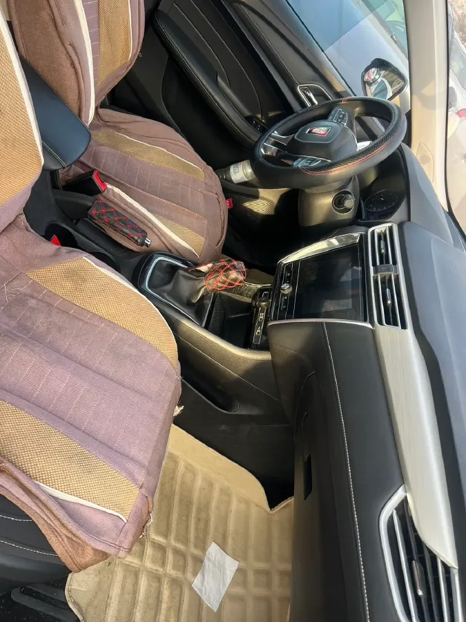 2019 Roewe i5 1.5L 120HP L4 5MT,autocango,china used car exporter,china ev exporter,chinese used car exporter,chinese used ev exporter