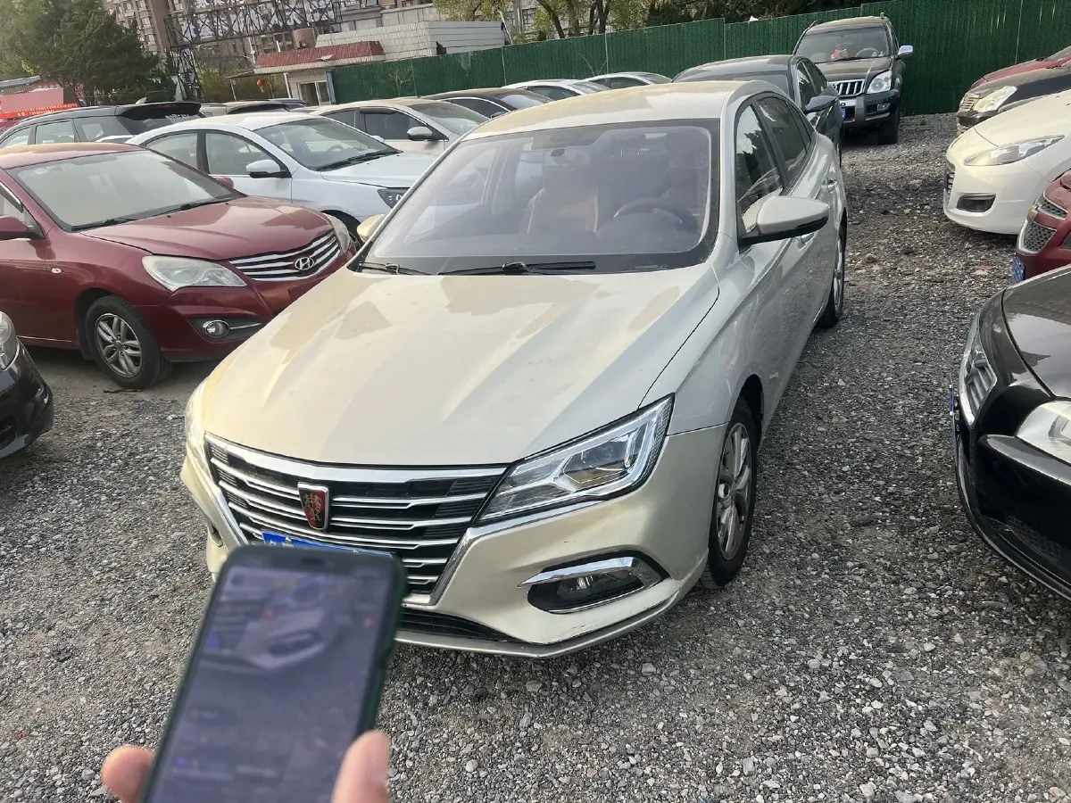 2019 Roewe i5 1.5L 120HP L4 5MT,autocango,china used car exporter,china ev exporter,chinese used car exporter,chinese used ev exporter