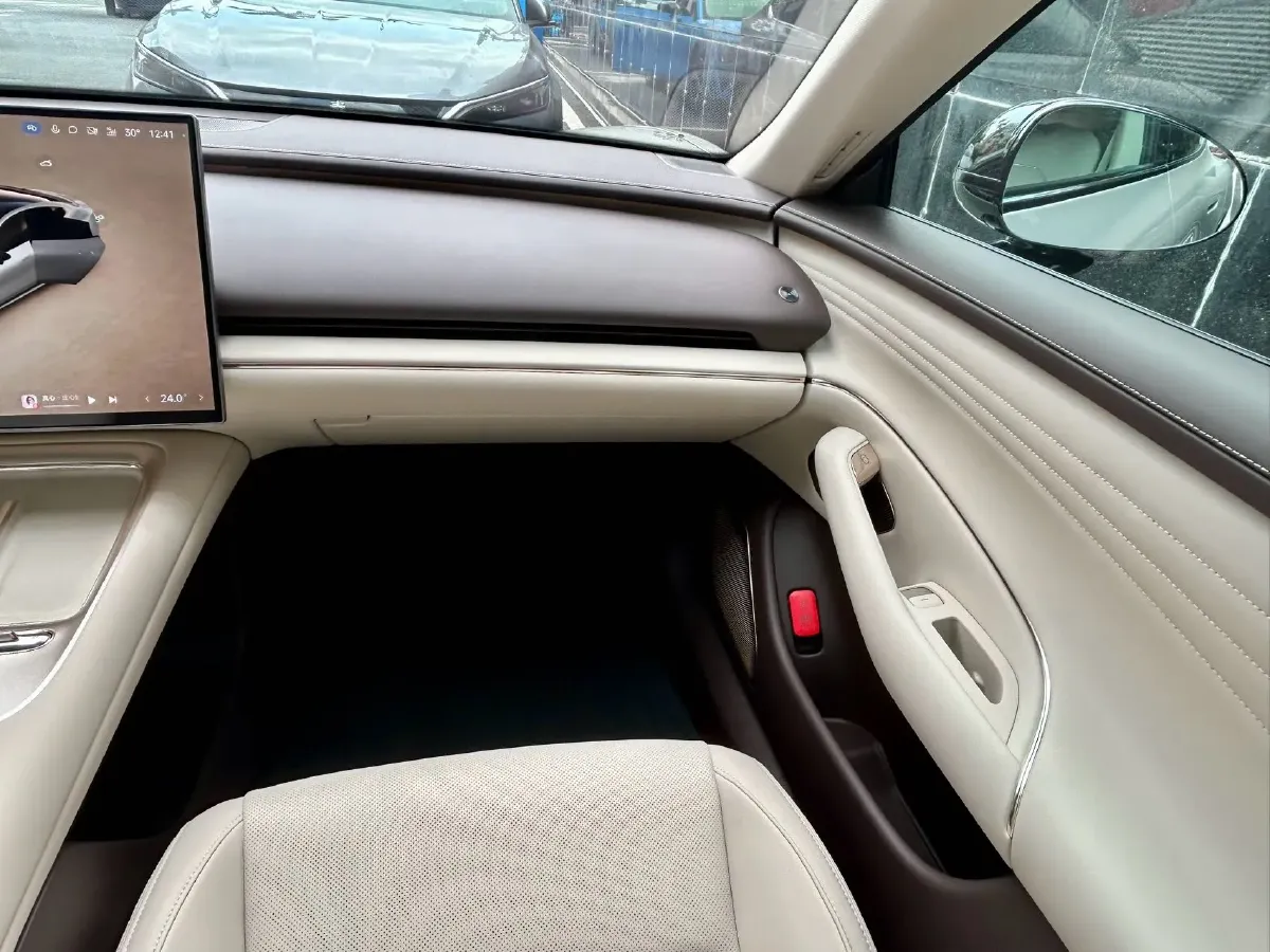 2026 Avatr 07 1.5T 156HP L4 REEV,autocango,china used car exporter,china ev exporter,chinese used car exporter,chinese used ev exporter