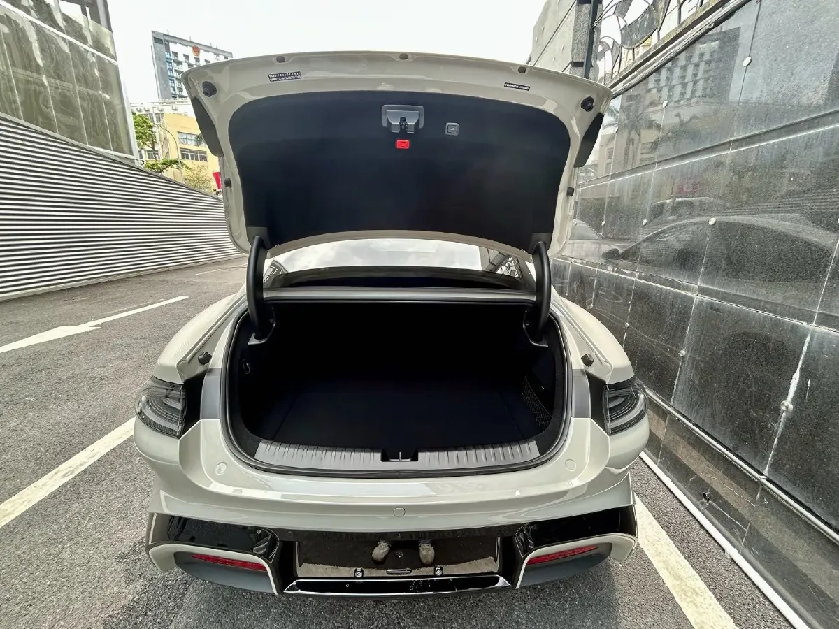 2026 Avatr 07 1.5T 156HP L4 REEV,autocango,china used car exporter,china ev exporter,chinese used car exporter,chinese used ev exporter