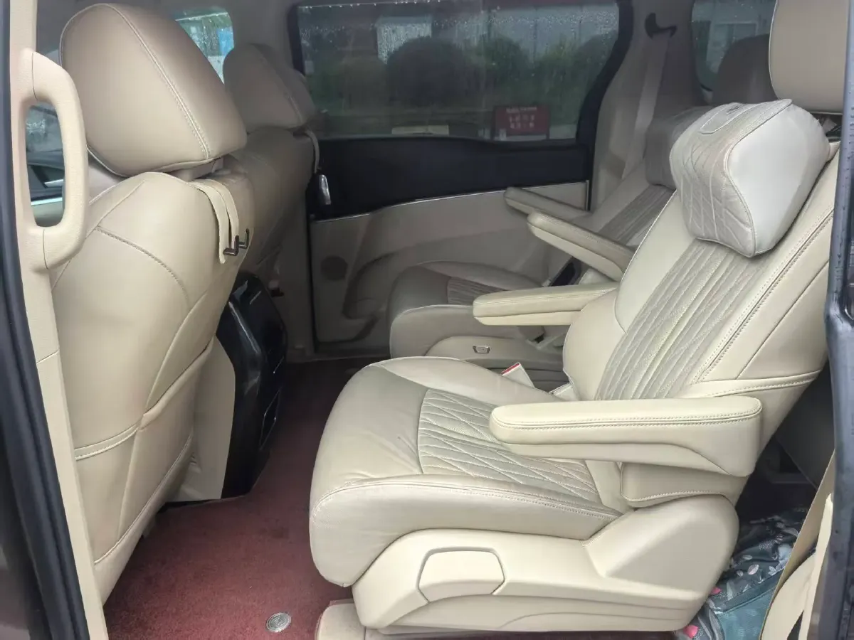 2023 Buick GL8 2.0T 237HP L4 9AT,autocango,china used car exporter,china ev exporter,chinese used car exporter,chinese used ev exporter