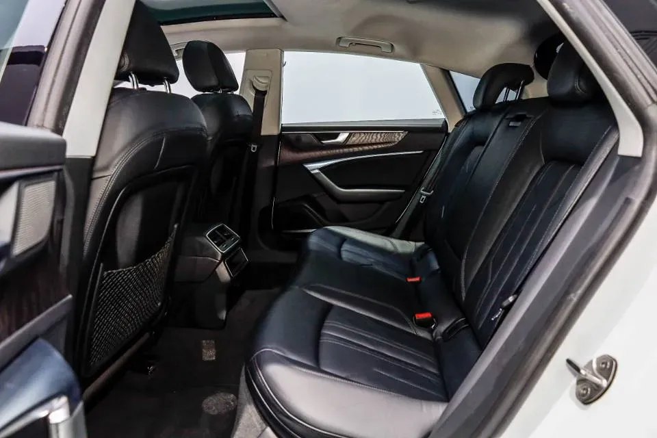 2021 Audi A7 2.0T 245HP L4 7DCT,autocango,china used car exporter,china ev exporter,chinese used car exporter,chinese used ev exporter