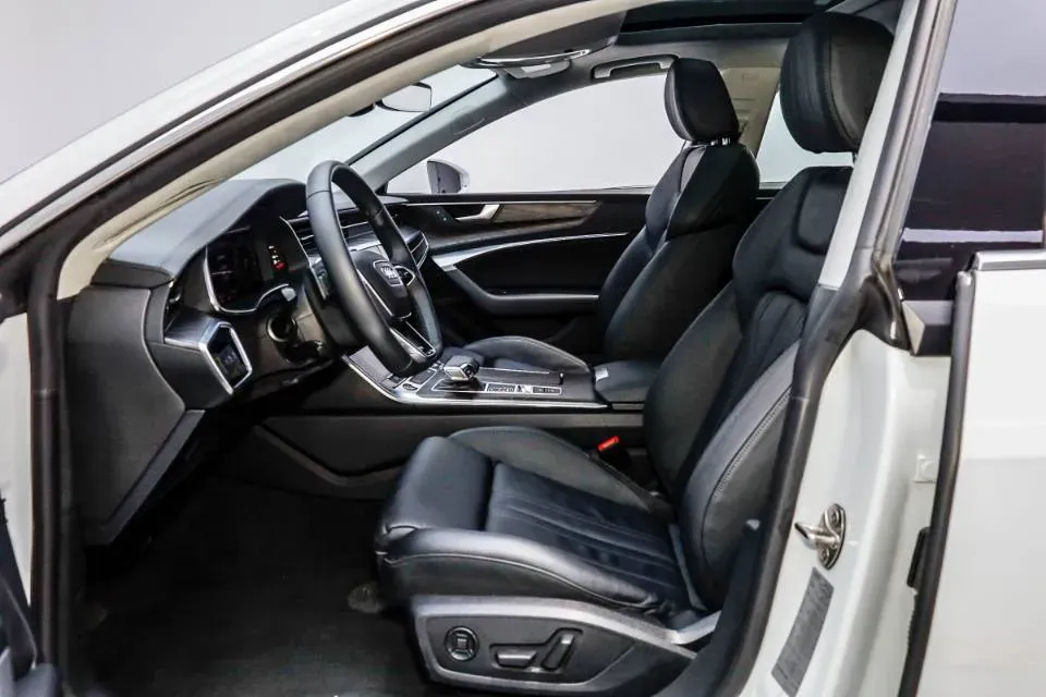 2021 Audi A7 2.0T 245HP L4 7DCT,autocango,china used car exporter,china ev exporter,chinese used car exporter,chinese used ev exporter