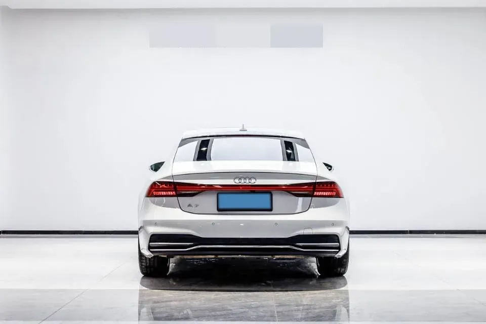 2021 Audi A7 2.0T 245HP L4 7DCT,autocango,china used car exporter,china ev exporter,chinese used car exporter,chinese used ev exporter