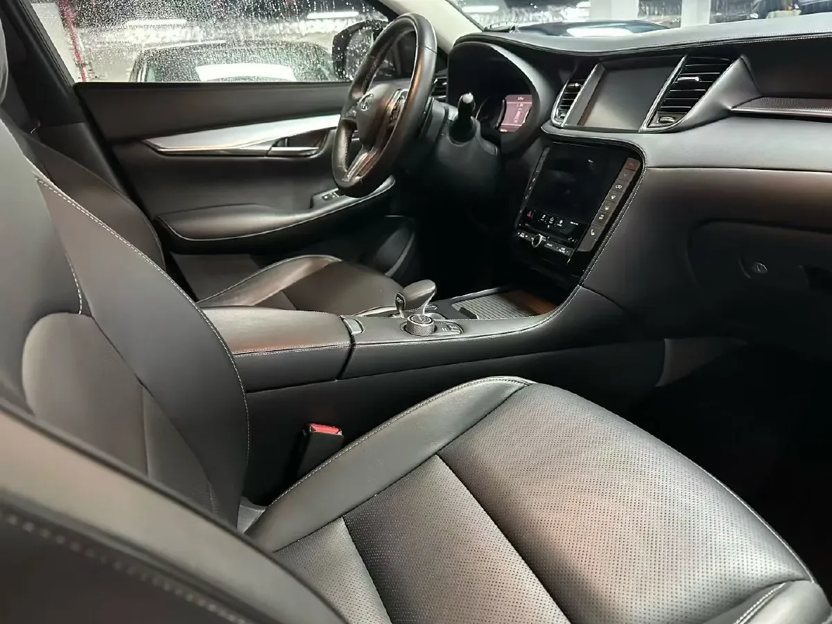 2018 Jeep Grand Commander 2.0T 265HP L4 9AT,autocango,china used car exporter,china ev exporter,chinese used car exporter,chinese used ev exporter