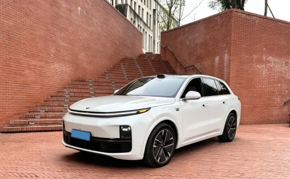 2025 Li L8 Range Extended 154HP REEV,autocango,china used car exporter,china ev exporter,chinese used car exporter,chinese used ev exporter