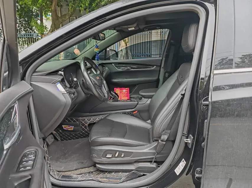 2021 Cadillac XT5 2.0T 237HP L4 9AT,autocango,china used car exporter,china ev exporter,chinese used car exporter,chinese used ev exporter