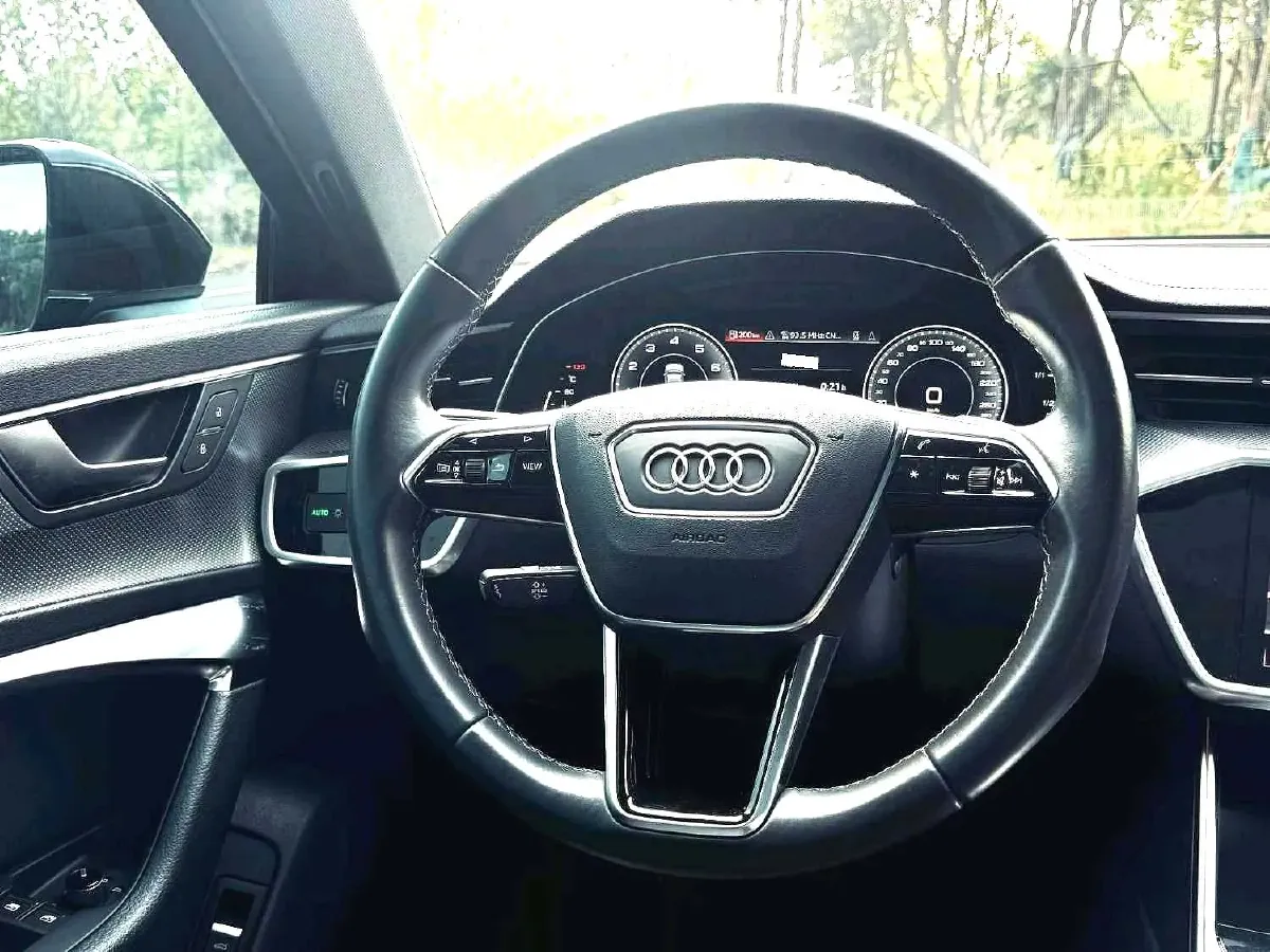 2021 Audi A6L 2.0T 224HP L4 7DCT,autocango,china used car exporter,china ev exporter,chinese used car exporter,chinese used ev exporter