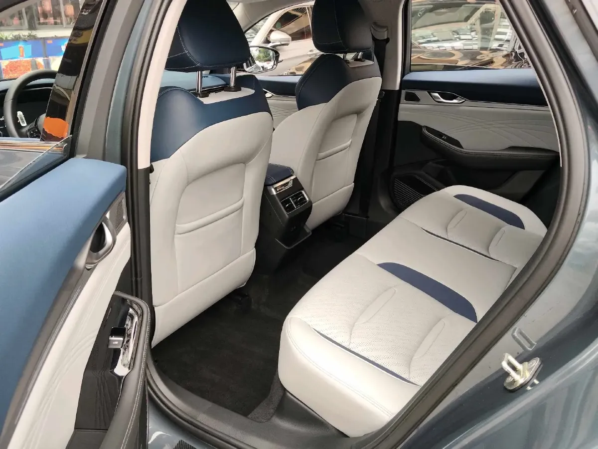 2021 Geely Preface 2.0T 190HP L4 7DCT,autocango,china used car exporter,china ev exporter,chinese used car exporter,chinese used ev exporter