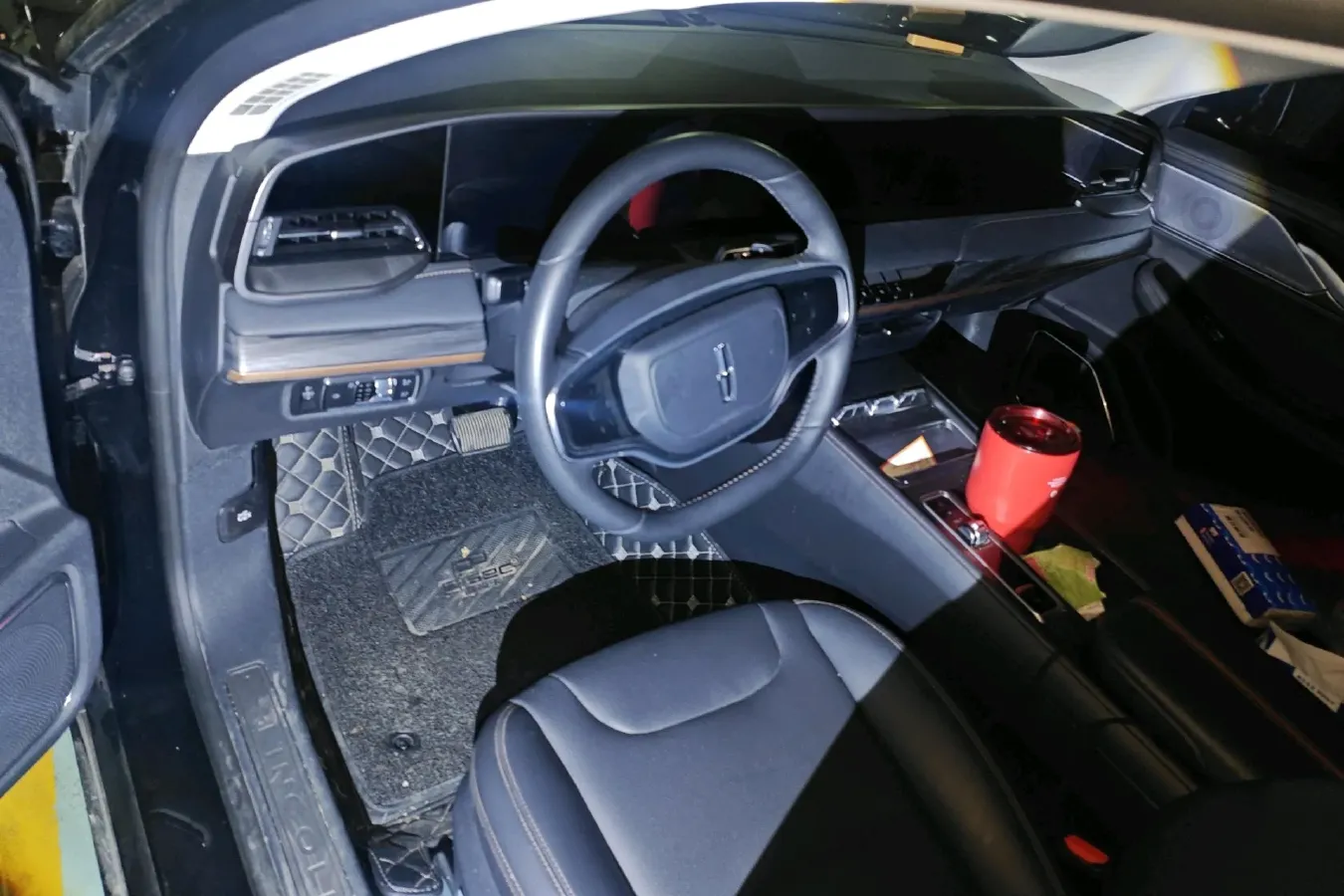 2025 Lincoln Z 2.0T 261HP L4 8AT,autocango,china used car exporter,china ev exporter,chinese used car exporter,chinese used ev exporter