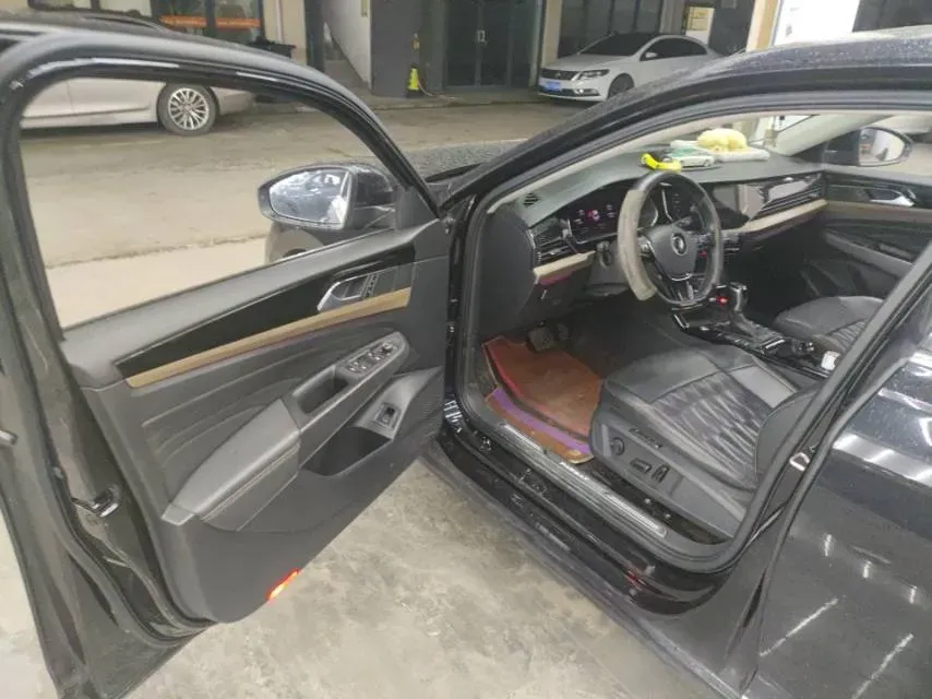 2020 Volkswagen Passat 2.0T 186HP L4 7DCT,autocango,china used car exporter,china ev exporter,chinese used car exporter,chinese used ev exporter