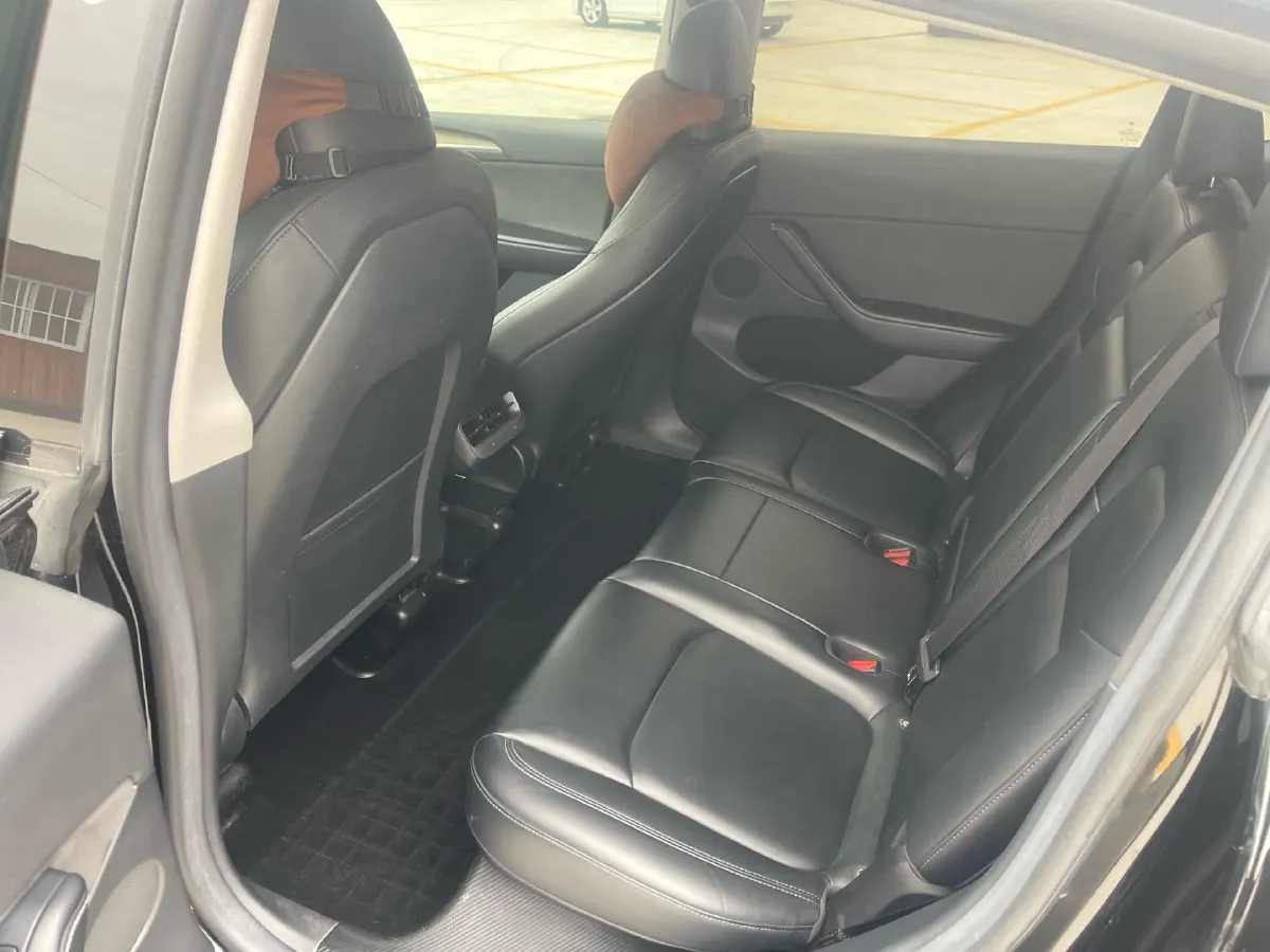 2022 Tesla Model Y BEV 60KWH,autocango,china used car exporter,china ev exporter,chinese used car exporter,chinese used ev exporter