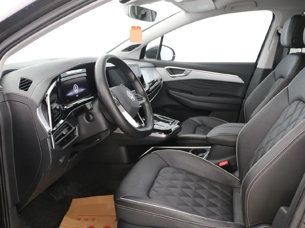2022 Volkswagen Talagon 2.5T 299HP V6 7DCT,autocango,china used car exporter,china ev exporter,chinese used car exporter,chinese used ev exporter