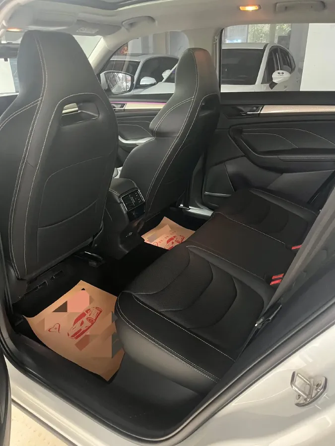 2023 Skoda Kodiak 2.0T 186HP L4 7DCT,autocango,china used car exporter,china ev exporter,chinese used car exporter,chinese used ev exporter