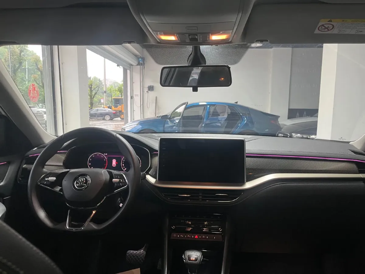 2023 Skoda Kodiak 2.0T 186HP L4 7DCT,autocango,china used car exporter,china ev exporter,chinese used car exporter,chinese used ev exporter