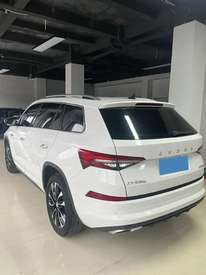 2023 Skoda Kodiak 2.0T 186HP L4 7DCT,autocango,china used car exporter,china ev exporter,chinese used car exporter,chinese used ev exporter