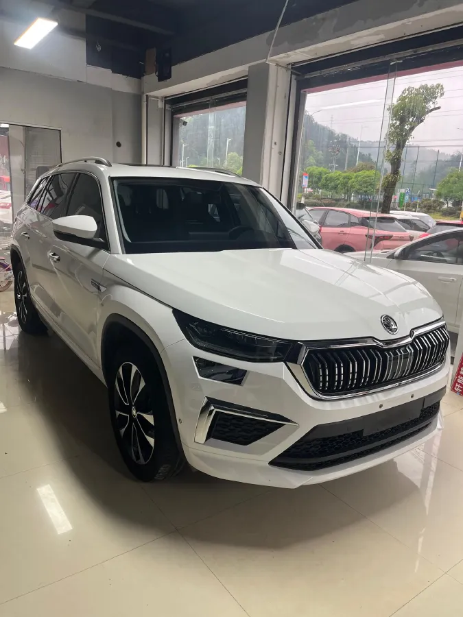 2023 Skoda Kodiak 2.0T 186HP L4 7DCT,autocango,china used car exporter,china ev exporter,chinese used car exporter,chinese used ev exporter