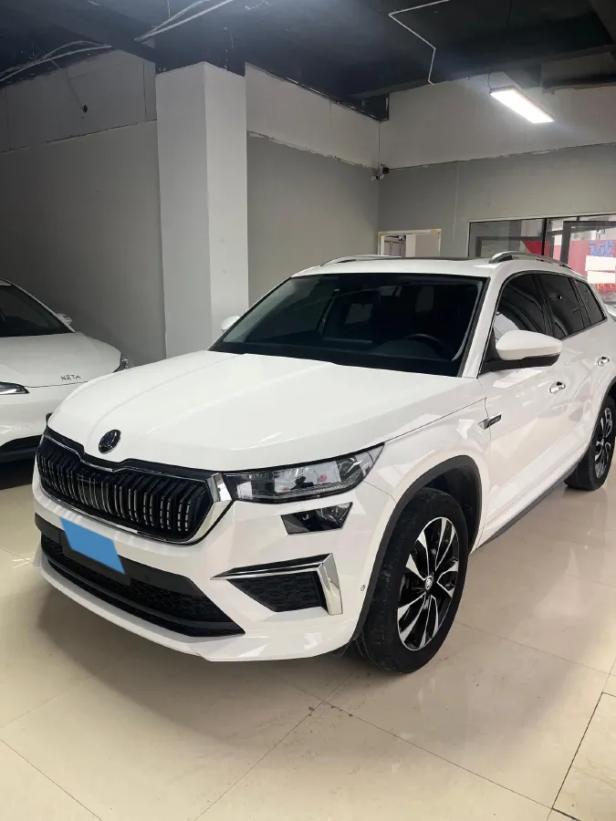 2023 Skoda Kodiak 2.0T 186HP L4 7DCT,autocango,china used car exporter,china ev exporter,chinese used car exporter,chinese used ev exporter