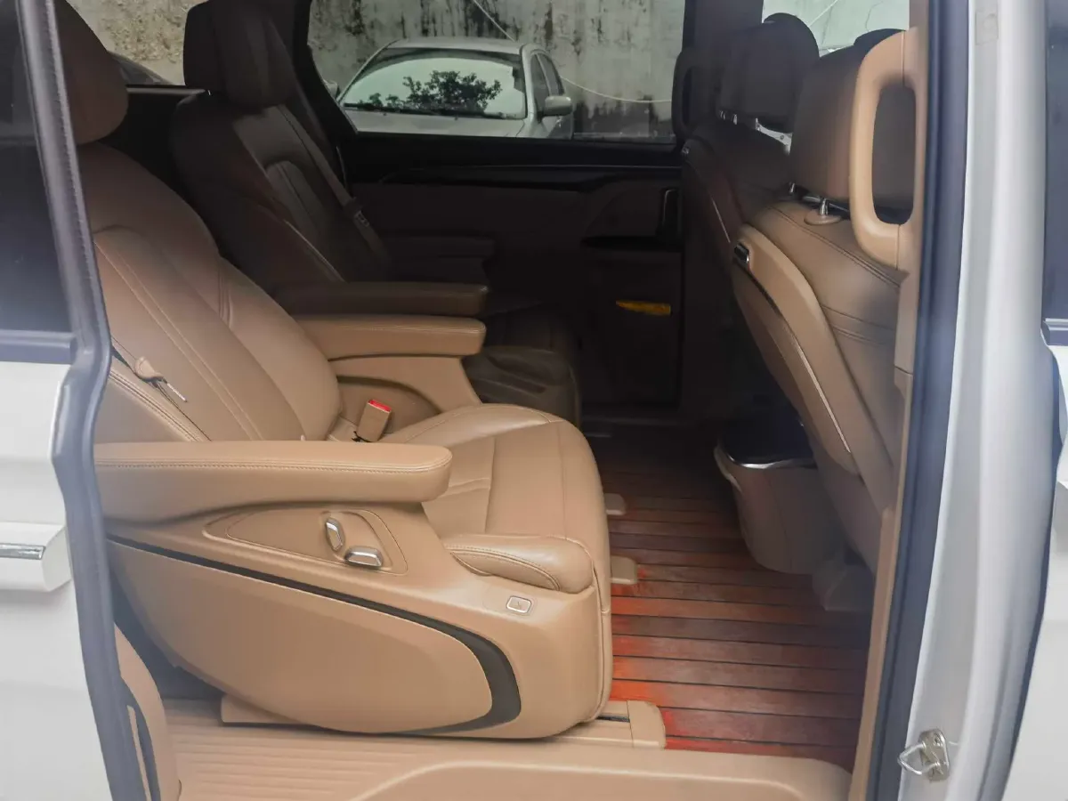 2020 Buick GL8 2.0T 237HP L4 9AT,autocango,china used car exporter,china ev exporter,chinese used car exporter,chinese used ev exporter