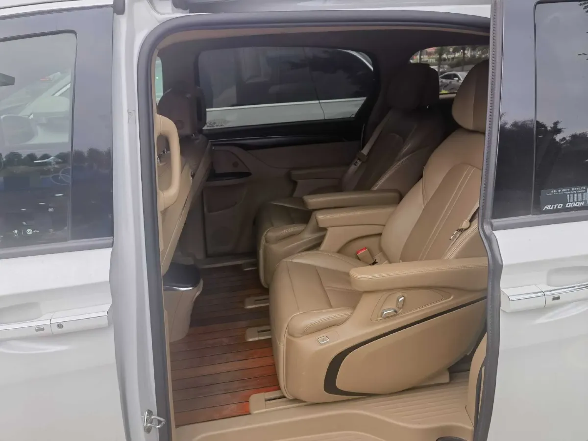 2020 Buick GL8 2.0T 237HP L4 9AT,autocango,china used car exporter,china ev exporter,chinese used car exporter,chinese used ev exporter