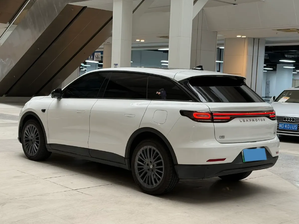 2023 Leapmotor C11 1.5L 95HP L4 REEV 43.74KWH,autocango,china used car exporter,china ev exporter,chinese used car exporter,chinese used ev exporter