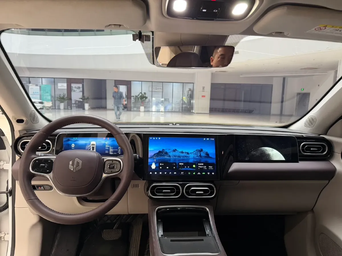 2023 Leapmotor C11 1.5L 95HP L4 REEV 43.74KWH,autocango,china used car exporter,china ev exporter,chinese used car exporter,chinese used ev exporter