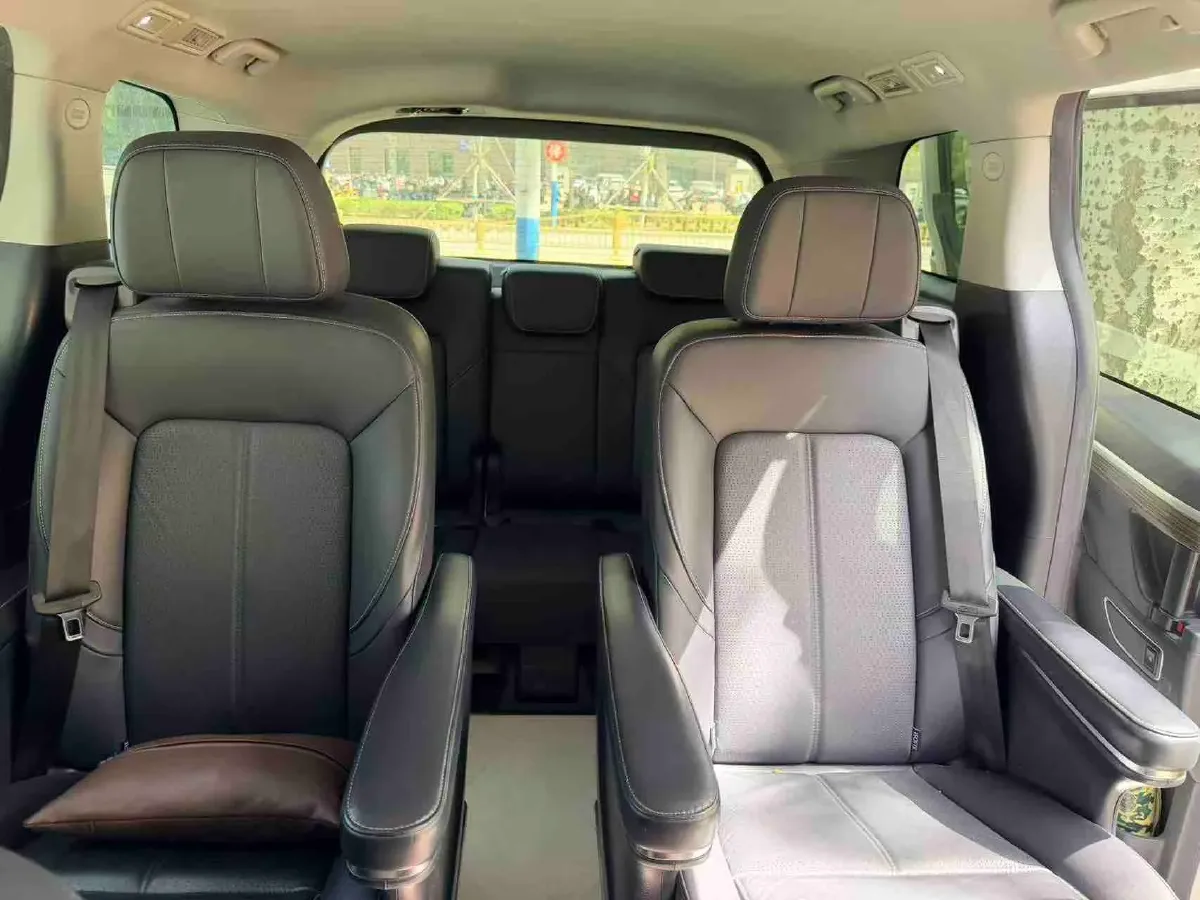 2021 GAC Trumpchi M8 2.0T 252HP L4 8AT,autocango,china used car exporter,china ev exporter,chinese used car exporter,chinese used ev exporter