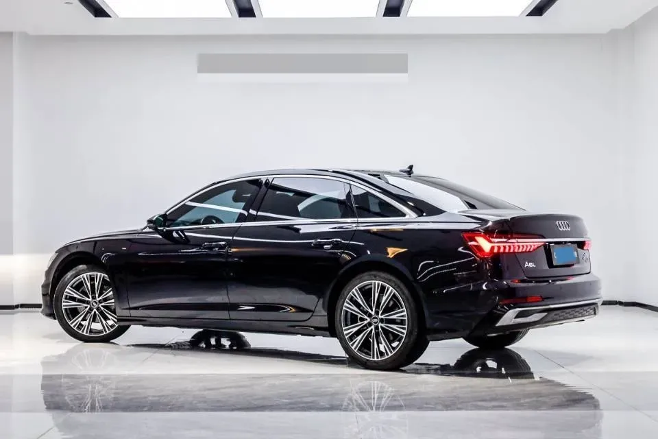 2023 Audi A6L 2.0T 245HP L4 7DCT,autocango,china used car exporter,china ev exporter,chinese used car exporter,chinese used ev exporter