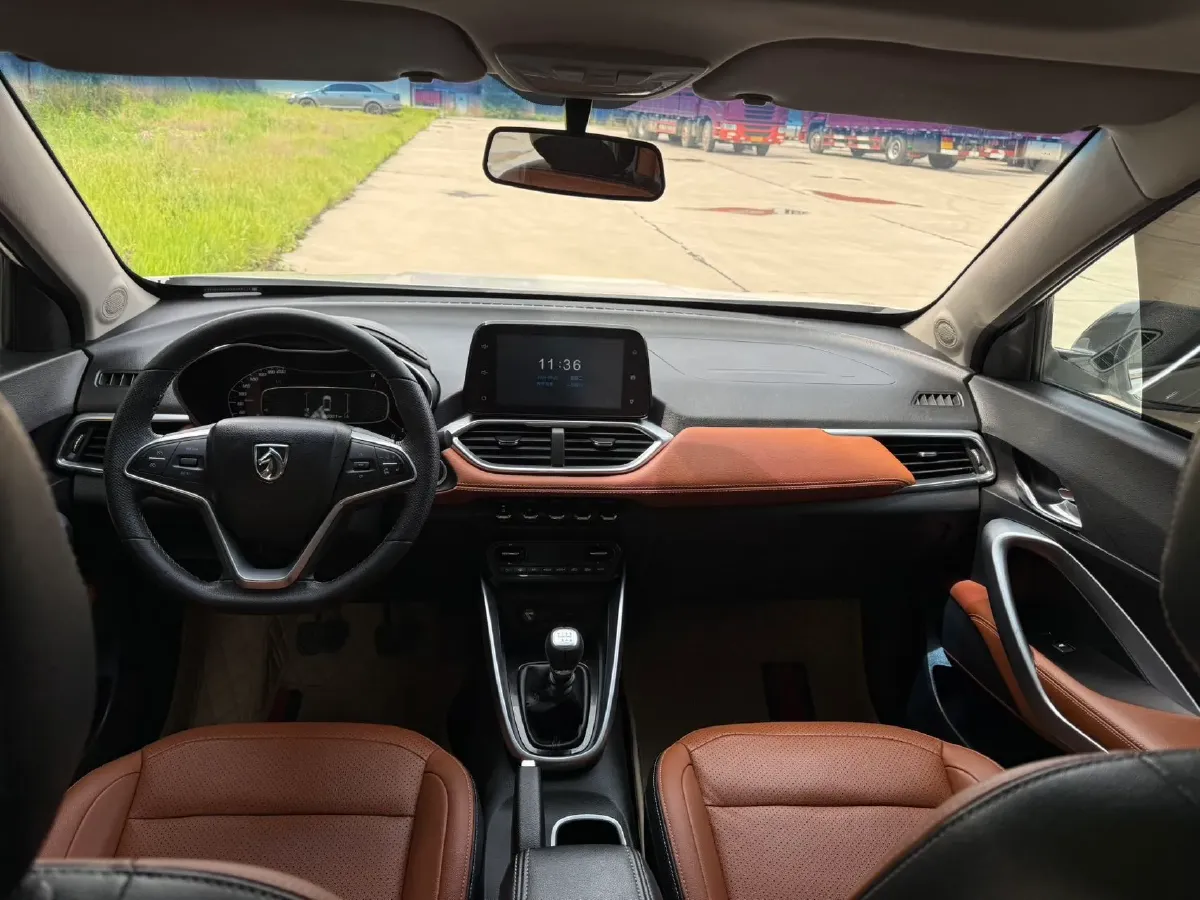 2017 BaoJun 510 1.5L 112HP L4 6MT,autocango,china used car exporter,china ev exporter,chinese used car exporter,chinese used ev exporter