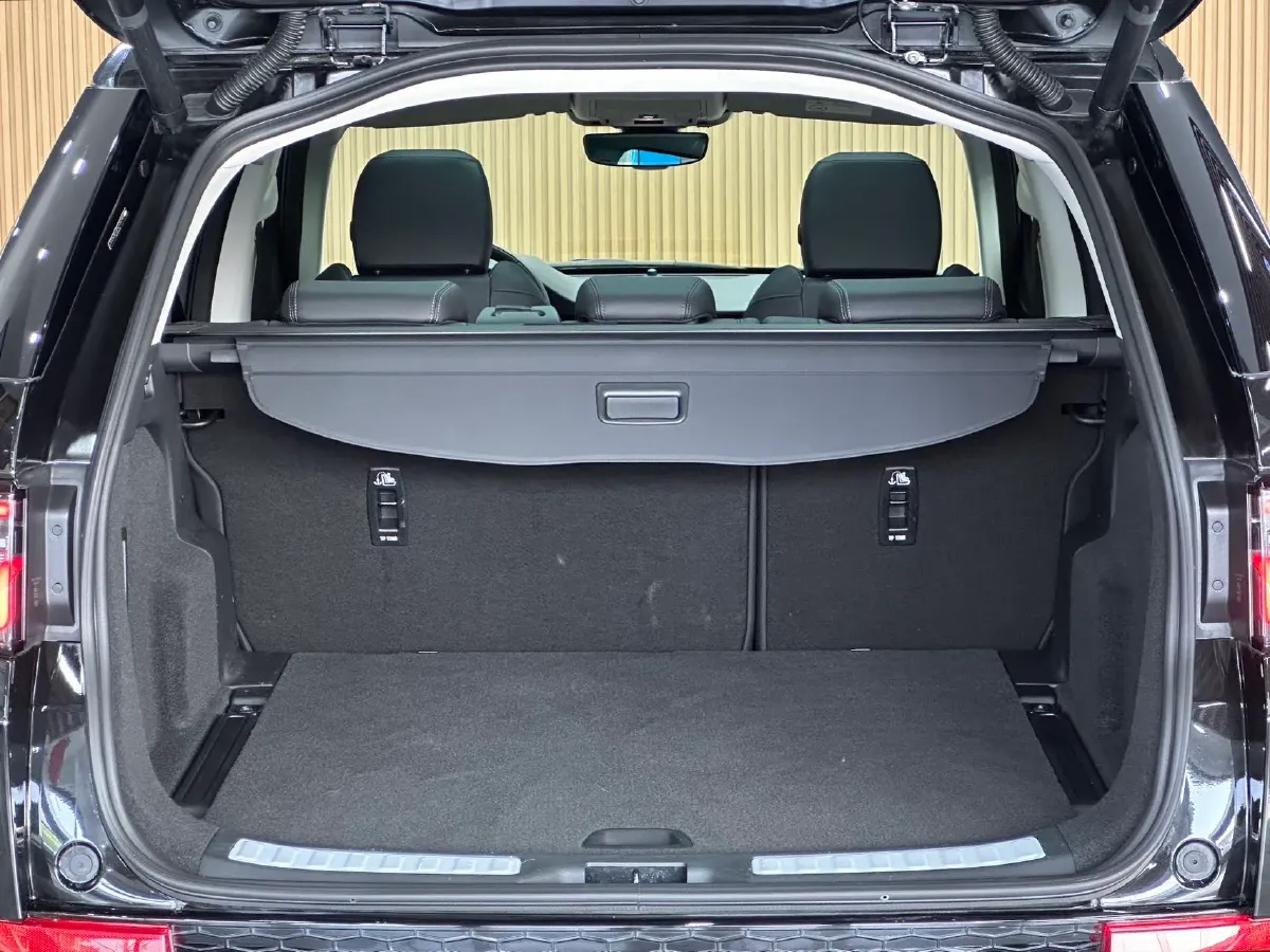 2024 Land Rover Discovery Sport 2.0T 249HP L4 9AT,autocango,china used car exporter,china ev exporter,chinese used car exporter,chinese used ev exporter