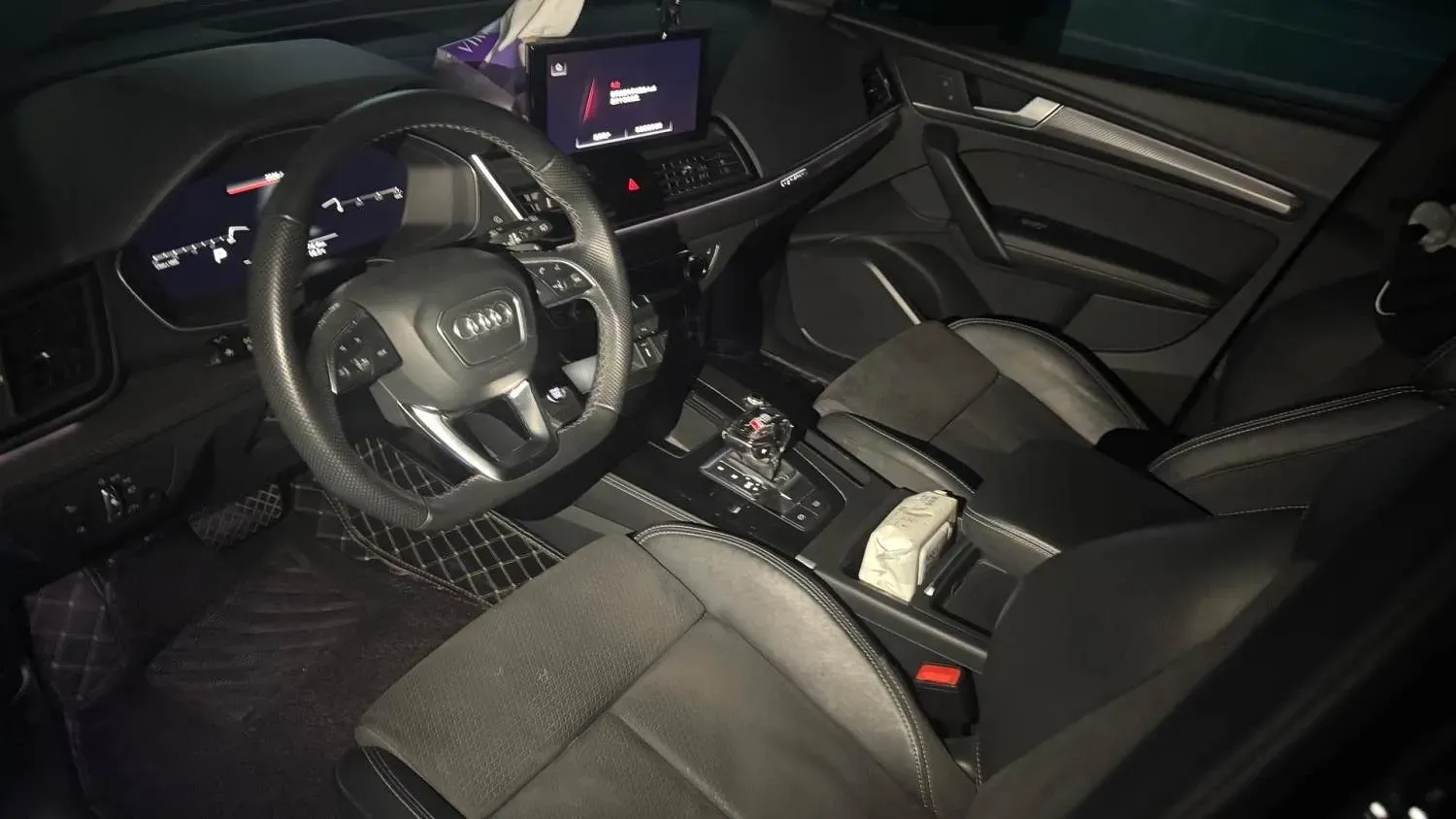 2021 Audi Q5L Sportback 2.0T 190HP L4 7DCT,autocango,china used car exporter,china ev exporter,chinese used car exporter,chinese used ev exporter