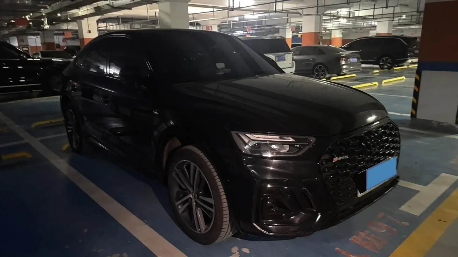 2021 Audi Q5L Sportback 2.0T 190HP L4 7DCT,autocango,china used car exporter,china ev exporter,chinese used car exporter,chinese used ev exporter