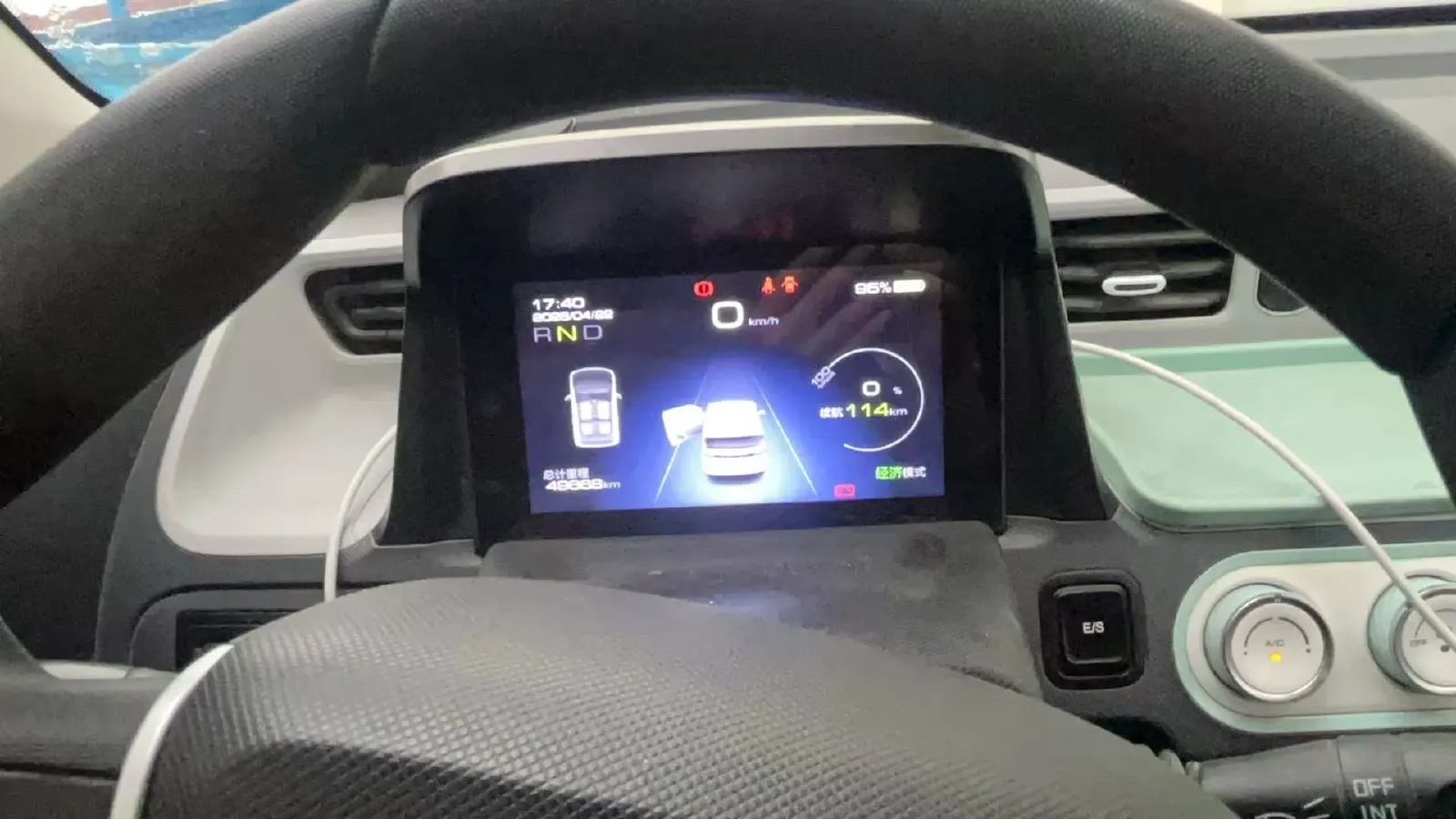 2022 LingBox uni BEV 11.52KWH,autocango,china used car exporter,china ev exporter,chinese used car exporter,chinese used ev exporter