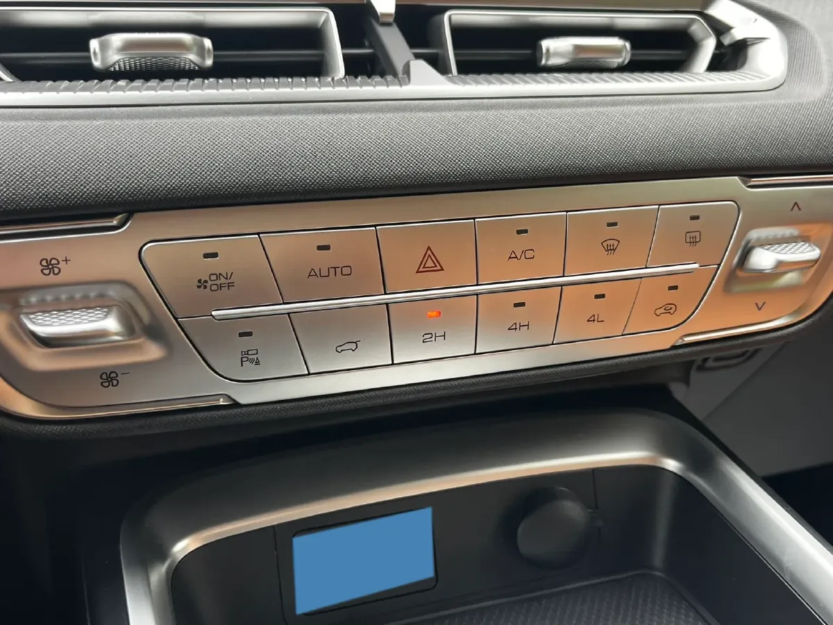 2025 Haval H5 2.0T 166HP L4 8AT,autocango,china used car exporter,china ev exporter,chinese used car exporter,chinese used ev exporter