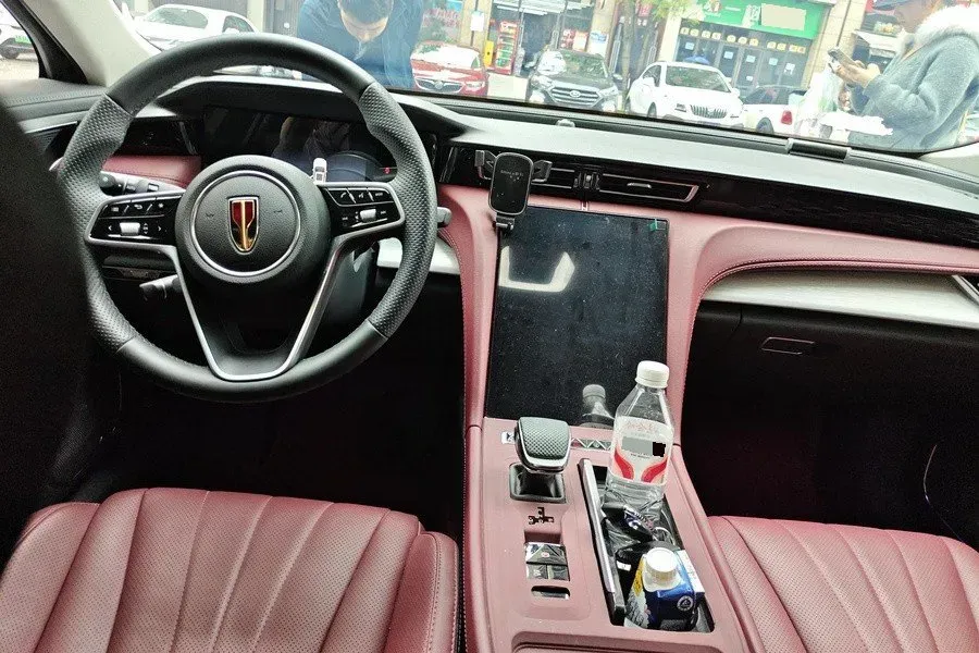 2025 HongQi H5 1.5T 169HP L4 7DCT,autocango,china used car exporter,china ev exporter,chinese used car exporter,chinese used ev exporter