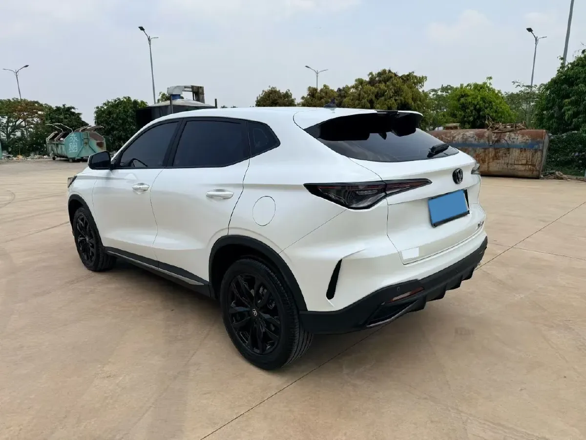2025 ChangAn X5 PLUS 1.5T 188HP L4 7DCT,autocango,china used car exporter,china ev exporter,chinese used car exporter,chinese used ev exporter