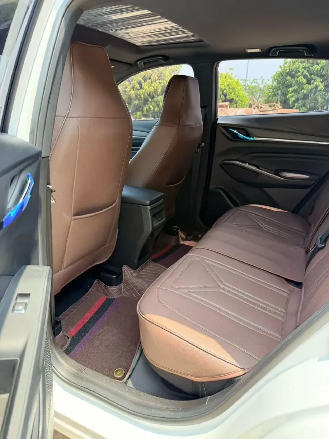 2025 ChangAn X5 PLUS 1.5T 188HP L4 7DCT,autocango,china used car exporter,china ev exporter,chinese used car exporter,chinese used ev exporter