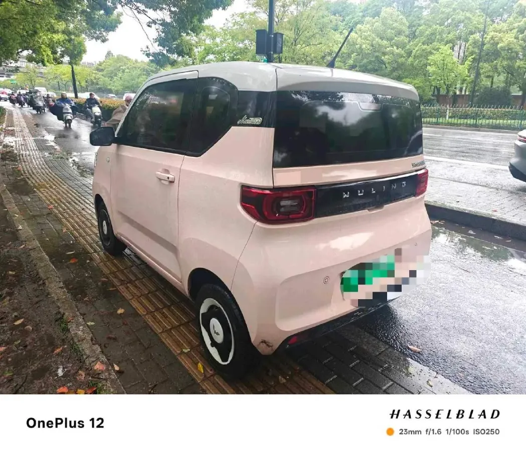 2022 WuLing HongGuang MINI EV BEV 9KWH,autocango,china used car exporter,china ev exporter,chinese used car exporter,chinese used ev exporter