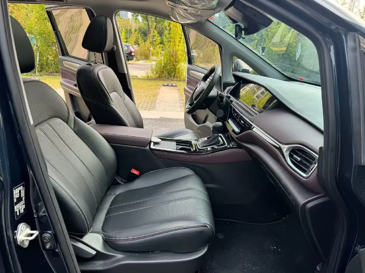 2021 GAC Trumpchi M6 1.5T 169HP L4 7DCT,autocango,china used car exporter,china ev exporter,chinese used car exporter,chinese used ev exporter