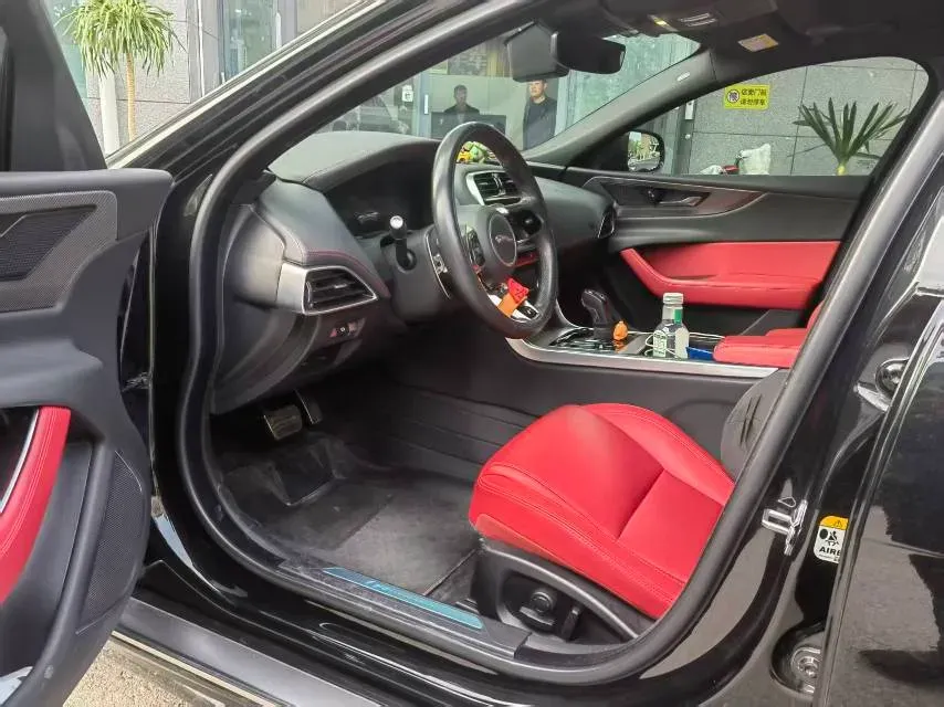 2023 Jaguar XEL 2.0T 250HP L4 8AT,autocango,china used car exporter,china ev exporter,chinese used car exporter,chinese used ev exporter