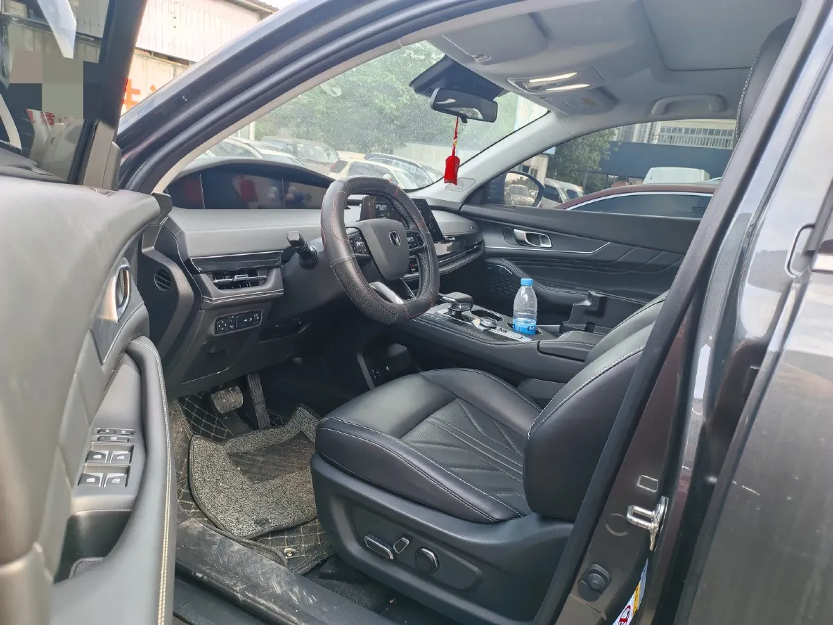 2024 ChangAn UNI-K 2.0T 233HP L4 8AT,autocango,china used car exporter,china ev exporter,chinese used car exporter,chinese used ev exporter