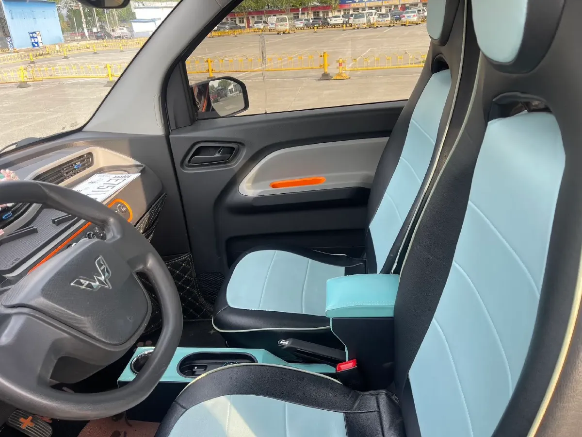 2020 WuLing HongGuang MINI EV BEV 13.8KWH,autocango,china used car exporter,china ev exporter,chinese used car exporter,chinese used ev exporter