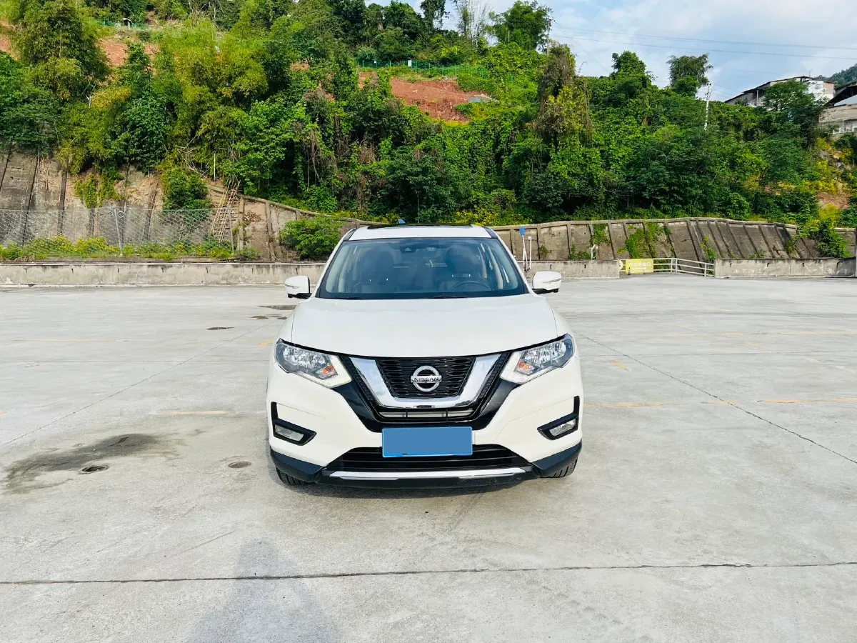 2020 Nissan X-Trail 2.0L 154HP L4 CVT,autocango,china used car exporter,china ev exporter,chinese used car exporter,chinese used ev exporter