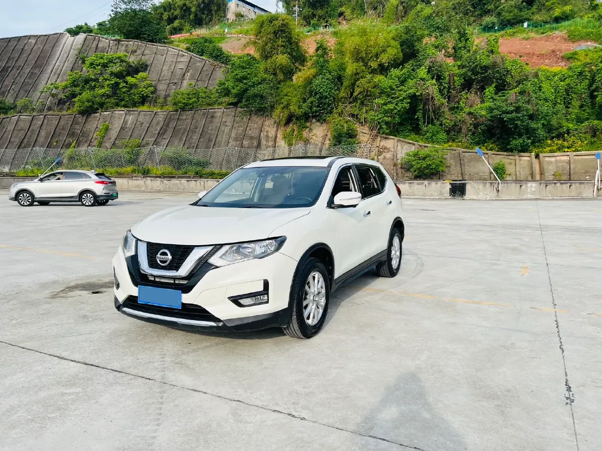 2020 Nissan X-Trail 2.0L 154HP L4 CVT,autocango,china used car exporter,china ev exporter,chinese used car exporter,chinese used ev exporter