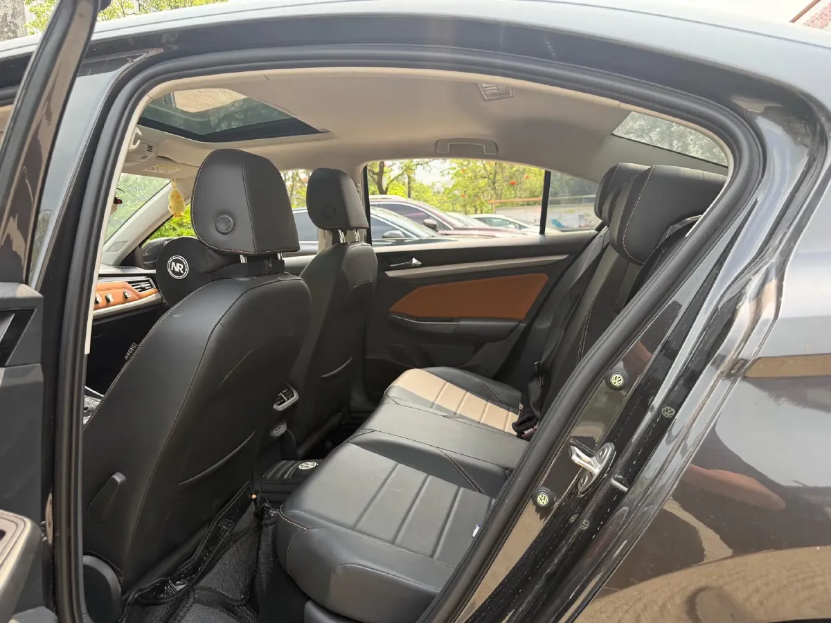 2023 Volkswagen Bora 1.2T 116HP L4 7DCT,autocango,china used car exporter,china ev exporter,chinese used car exporter,chinese used ev exporter