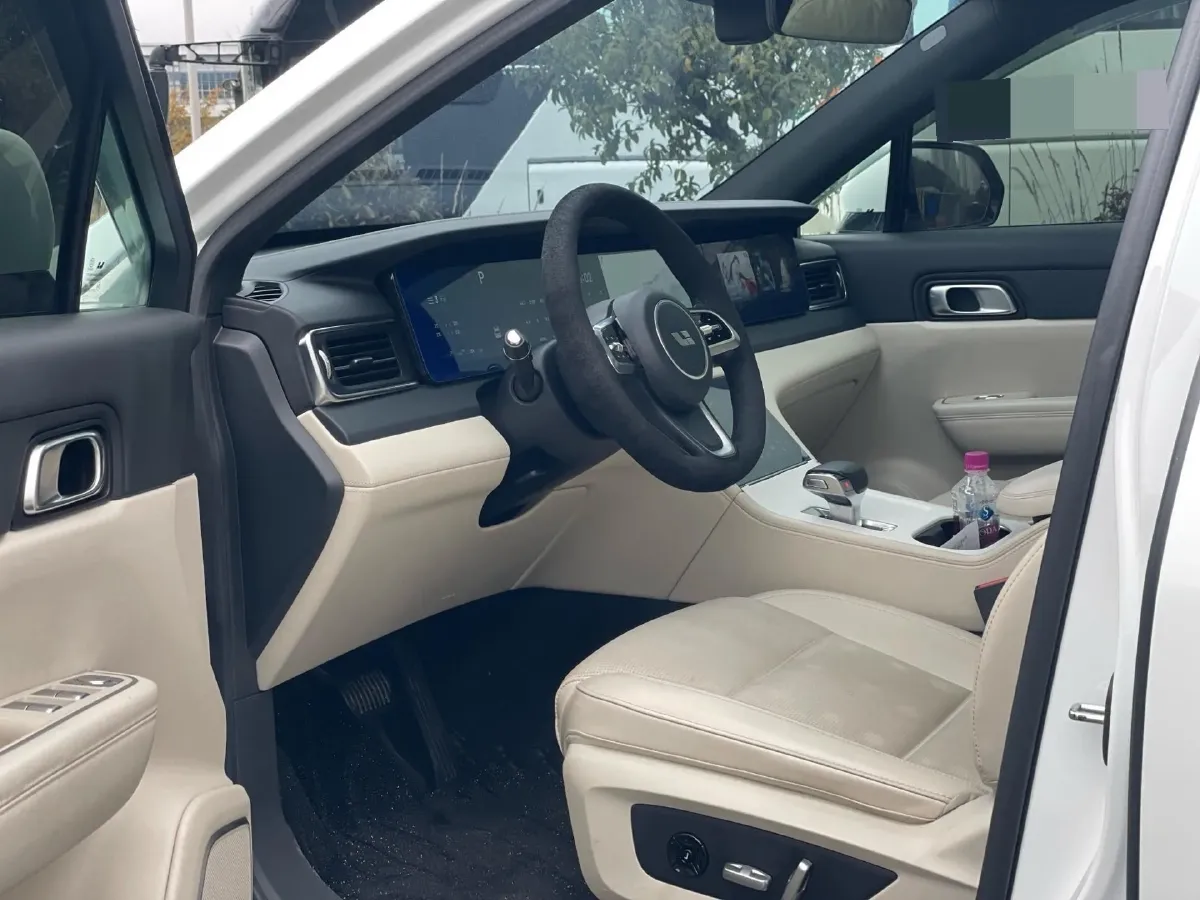 2020 Li ONE Range Extended 131HP REEV 40.5KWH,autocango,china used car exporter,china ev exporter,chinese used car exporter,chinese used ev exporter