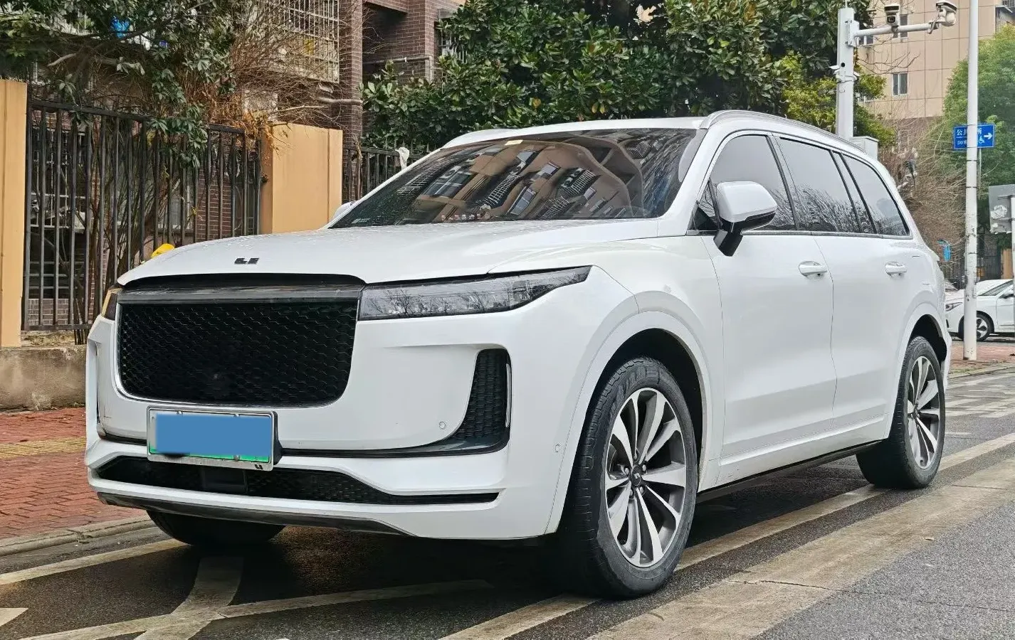 2020 Li ONE Range Extended 131HP REEV 40.5KWH,autocango,china used car exporter,china ev exporter,chinese used car exporter,chinese used ev exporter