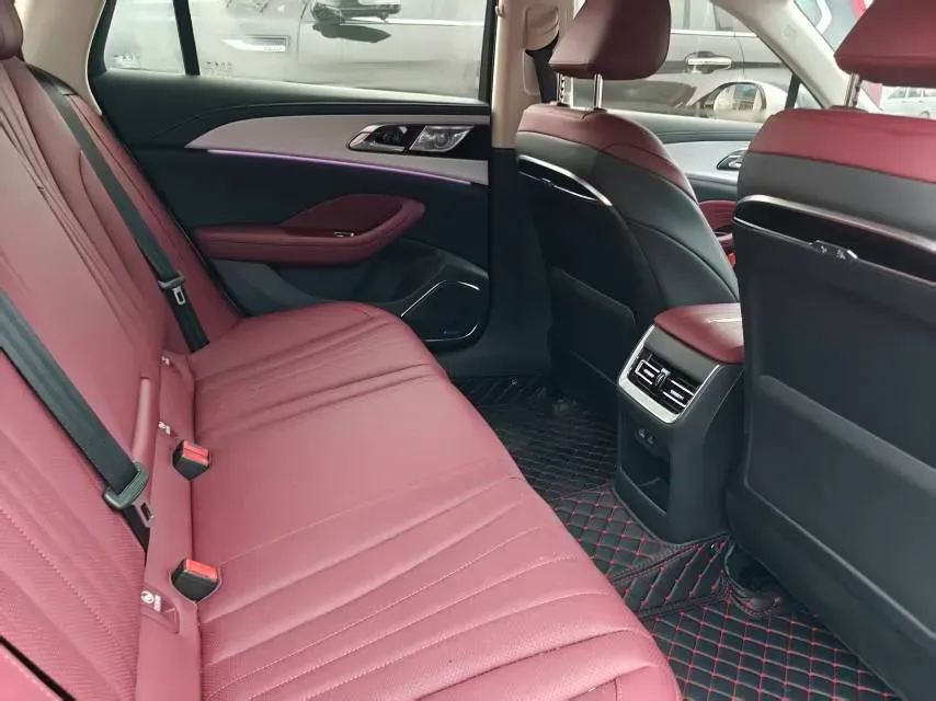 2025 HongQi H5 1.5T 169HP L4 1DHT Hybrid,autocango,china used car exporter,china ev exporter,chinese used car exporter,chinese used ev exporter