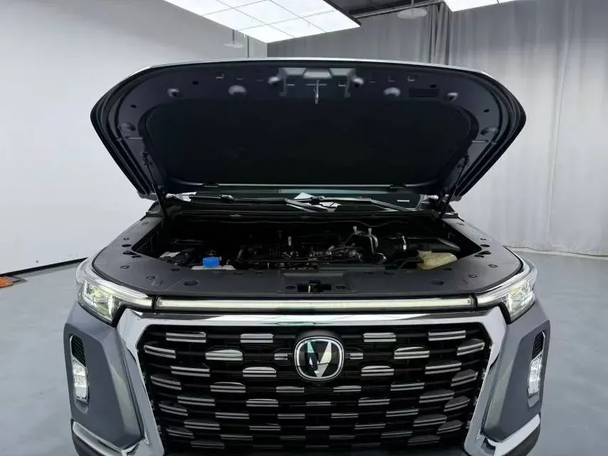 2023 ChangAn LanTuoZhe 2.0T 233HP L4 8AT,autocango,china used car exporter,china ev exporter,chinese used car exporter,chinese used ev exporter